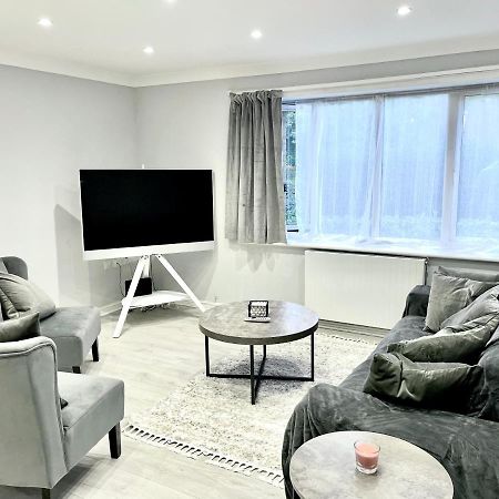 Lovely 1 Bed Apartment, 15Mins From Central London Exterior photo